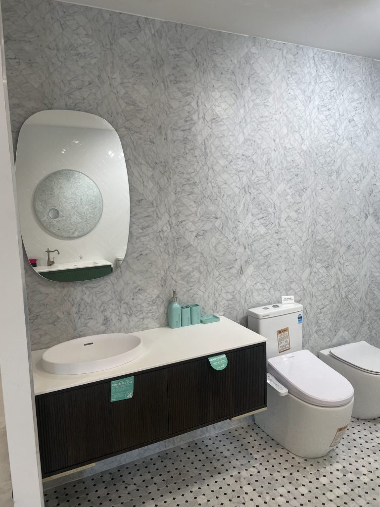 Alexander-R Rimless Toilet Suite Pan