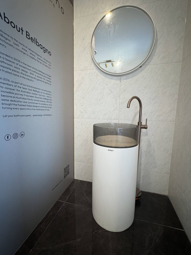 Hilton pedestal basin