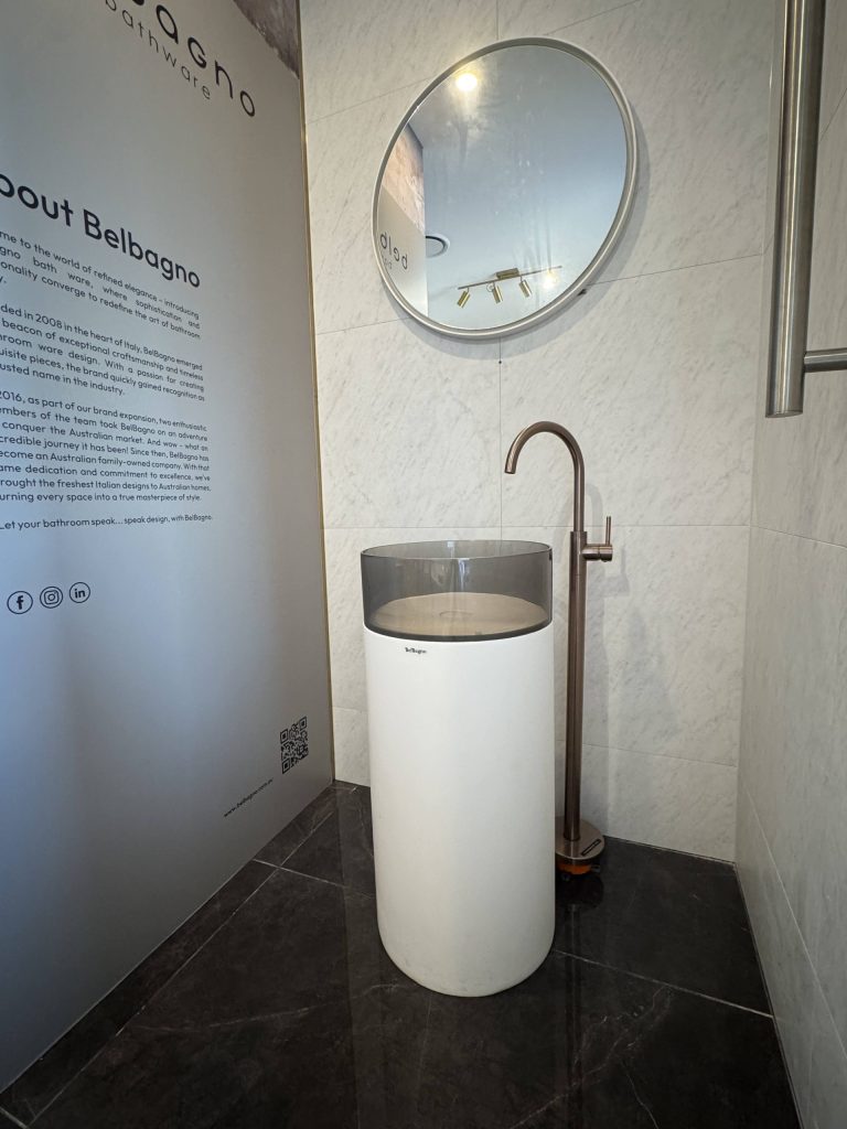 Hilton pedestal basin