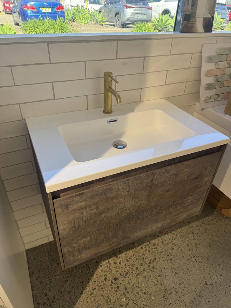 Prado wall hung bathroom vanity 900mm Maple Oak