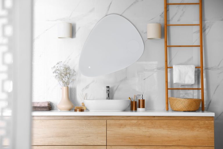 Triangolo LED Bathroom Wall Mirror