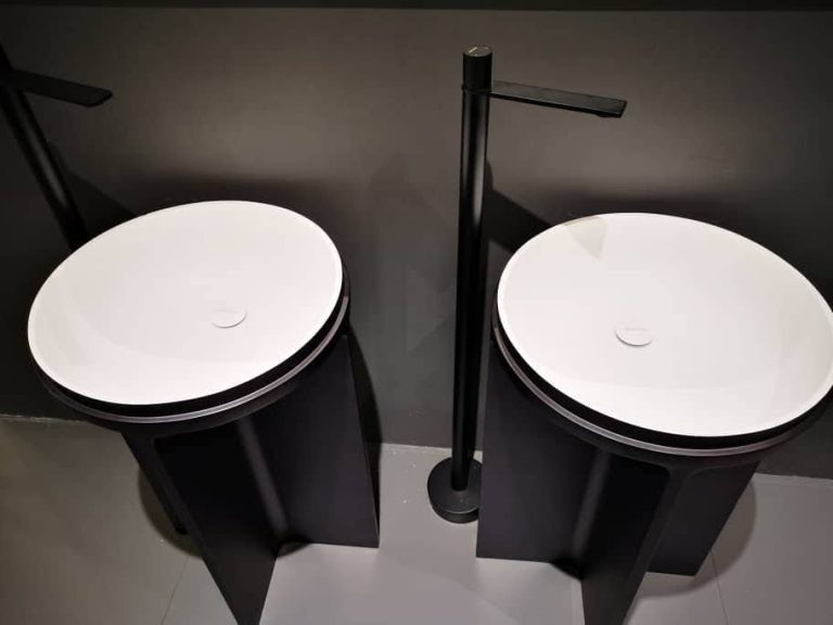 Uno pedestal basin