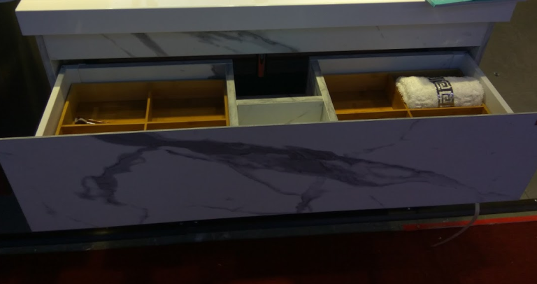 Zero wall hung bathroom vanity